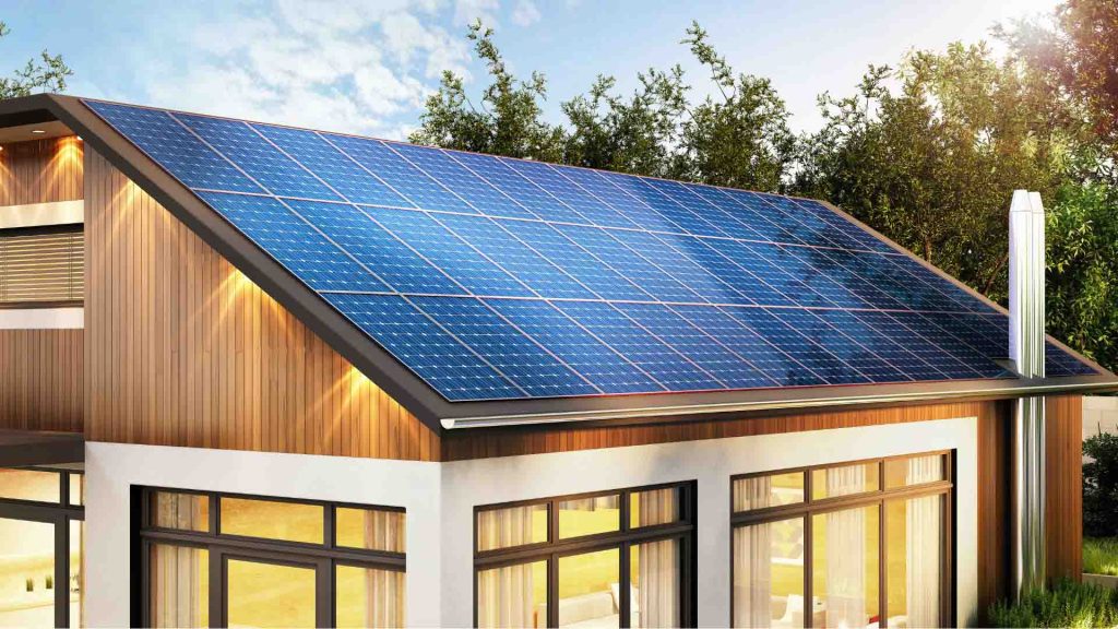 Окремий будинок з фотоелектричною системою на даху.